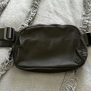Lululemon Everywhere Belt Bag